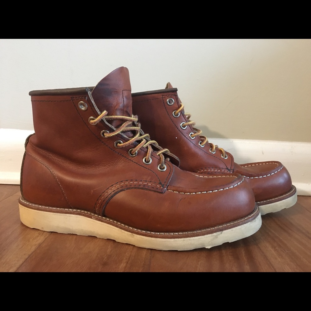 Red Wing Shoes Classic Moc Men’s 6-inch boot in Oro Legacy leather. US 8.